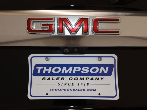 Used 2021 GMC Yukon XL Denali w/ Denali Premium Package AWD/4WD image 39