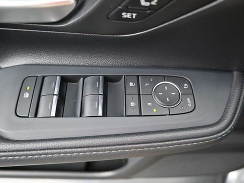 Used 2025 Toyota Grand Highlander FWD image 9