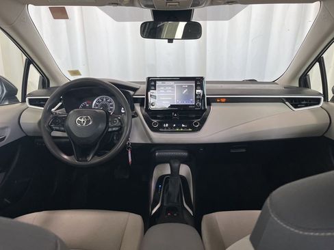 Used 2021 Toyota Corolla LE FWD image 11