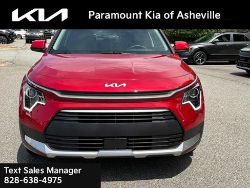 Certified 2025 Kia Niro EX FWD image 2