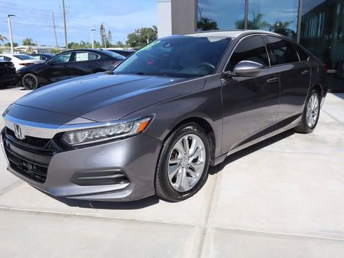 Used 2018 Honda Accord LX image 8
