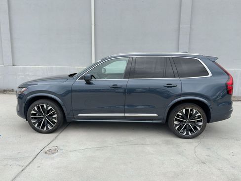 Certified 2025 Volvo XC90 B5 Plus image 2