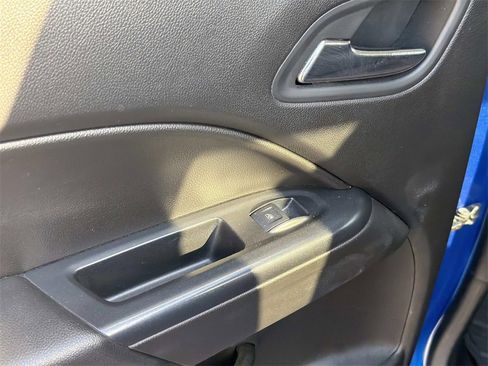 Used 2019 Chevrolet Colorado LT w/ LT Convenience Package image 16