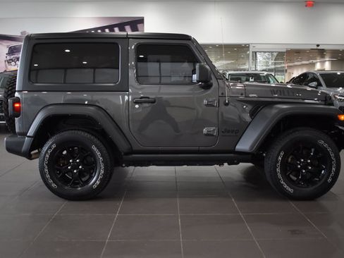 Used 2021 Jeep Wrangler Sport AWD/4WD image 12