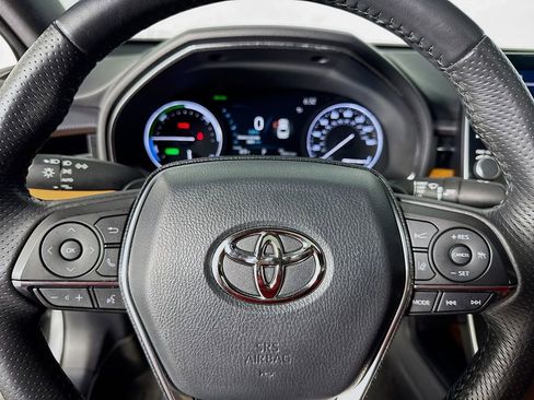 Used 2021 Toyota Avalon XSE image 16