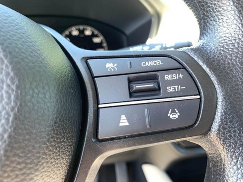 Certified 2023 Honda HR-V LX image 17