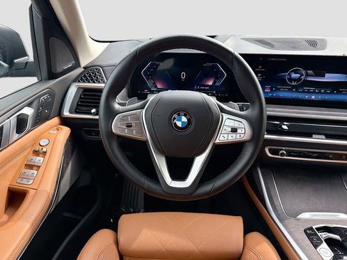 Used 2025 BMW X7 xDrive40i AWD/4WD image 18