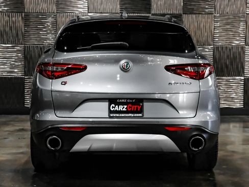 Used 2018 Alfa Romeo Stelvio Ti AWD/4WD image 10