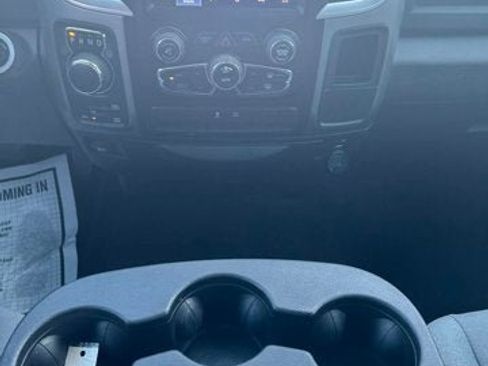 Used 2022 RAM 1500 Classic SLT w/ Electronics Group AWD/4WD image 8