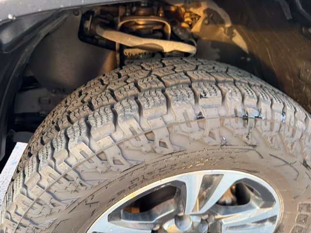 Used 2018 Toyota Tacoma TRD Sport AWD/4WD image 12