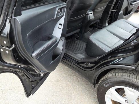 Used 2014 Subaru Forester 2.5i Limited AWD/4WD image 31