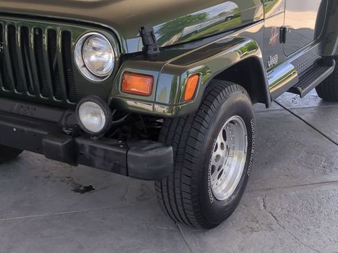 Used 1998 Jeep Wrangler Sahara AWD/4WD image 9