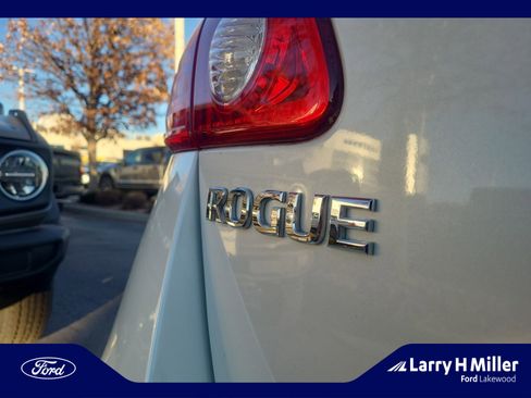 Used 2013 Nissan Rogue SV image 24