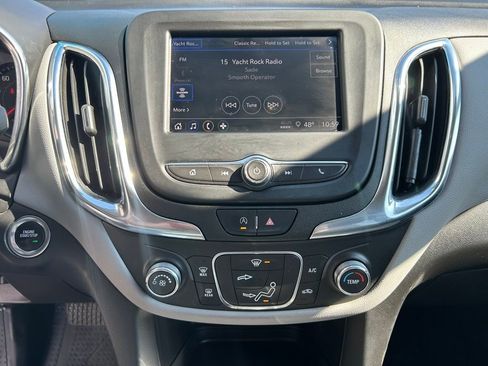 Used 2022 Chevrolet Equinox LS w/ LS Convenience Package image 10