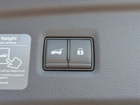 Used 2024 INFINITI QX50 Sensory image 30