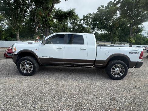 Used 2019 RAM 2500 Limited AWD/4WD image 3