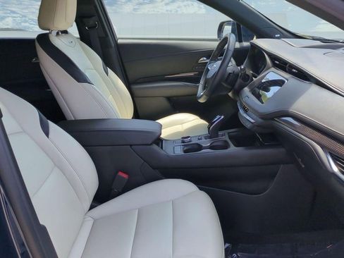 Certified 2022 Cadillac XT4 Sport FWD image 17