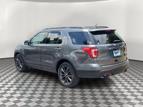 Certified 2018 Ford Explorer XLT w/ Equipment Group 202A FWD image 4