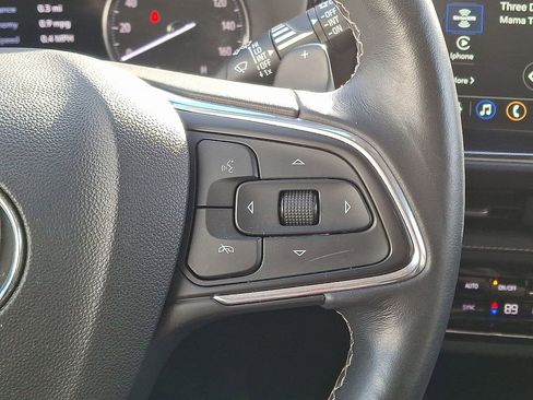 Used 2023 Buick Envision Essence image 21