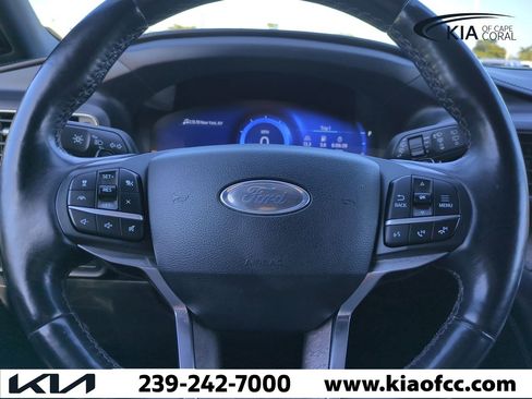 Used 2020 Ford Explorer Platinum w/ Premium Technology Package image 31