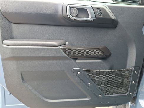 Used 2025 Ford Bronco Outer Banks AWD/4WD image 12