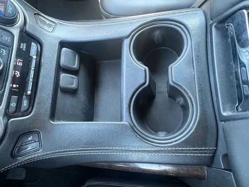 Used 2019 Chevrolet Suburban LT AWD/4WD image 25