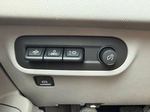 Used 2023 GMC Terrain SLT w/ Tech Package AWD/4WD image 16
