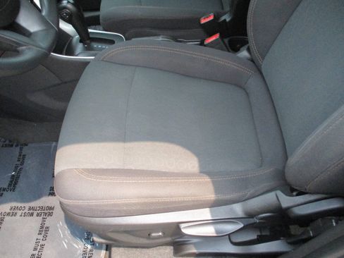 Used 2019 Chevrolet Trax LS FWD image 5