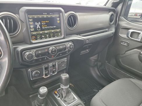 Used 2022 Jeep Gladiator Sport AWD/4WD image 20