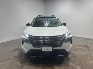 Used 2025 Nissan Rogue Platinum video 2