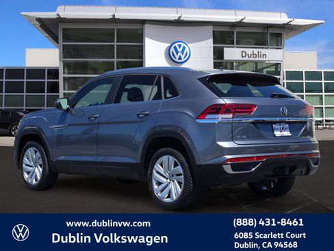 Used 2023 Volkswagen Atlas Cross Sport SE w/ Panoramic Sunroof Package FWD image 6
