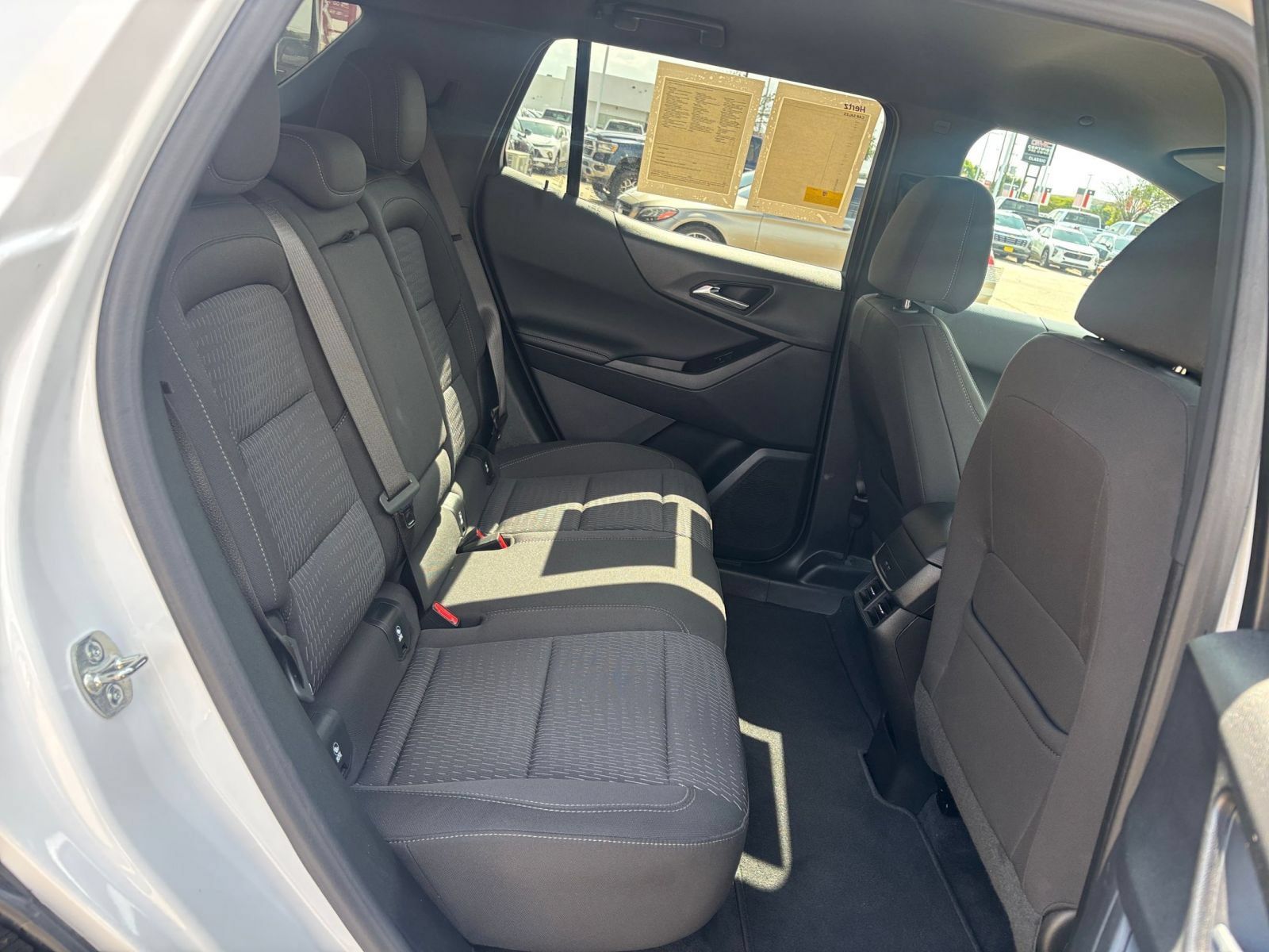 Used 2025 Chevrolet Equinox LT FWD image 26