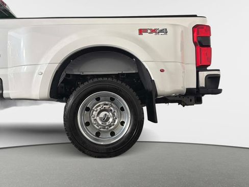 Used 2024 Ford F450 Lariat w/ Lariat Ultimate Package AWD/4WD image 13