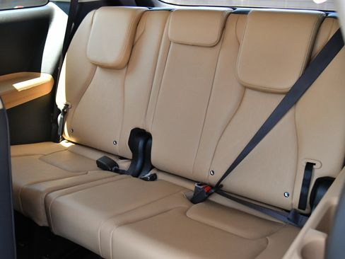 Used 2022 Kia Carnival LX FWD image 36