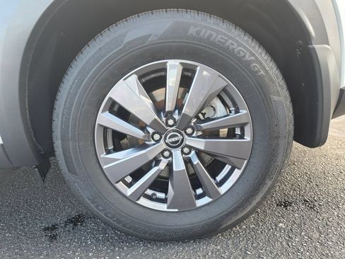 Used 2023 Nissan Pathfinder SV w/ Black Appearance Package FWD image 10