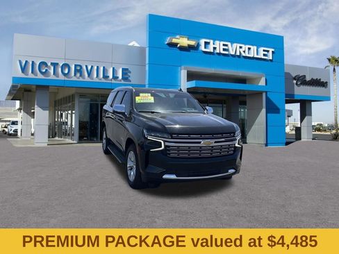 Used 2021 Chevrolet Tahoe Premier w/ Premium Package RWD image 3