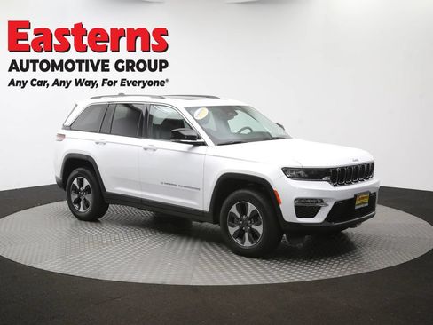 Used 2023 Jeep Grand Cherokee 4WD 4xe image 55