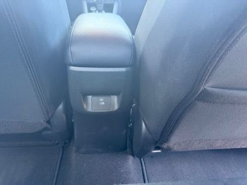 Used 2025 Nissan Versa SV FWD image 12