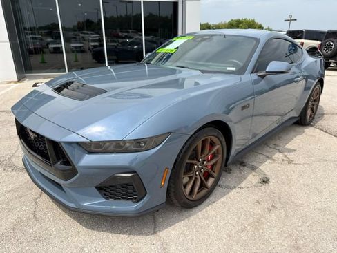 Used 2026 Ford Mustang GT Premium RWD image 3