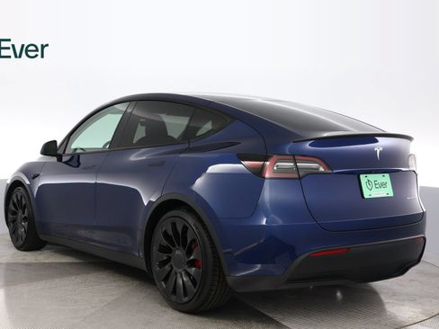 Used 2023 Tesla Model Y Performance AWD/4WD image 17