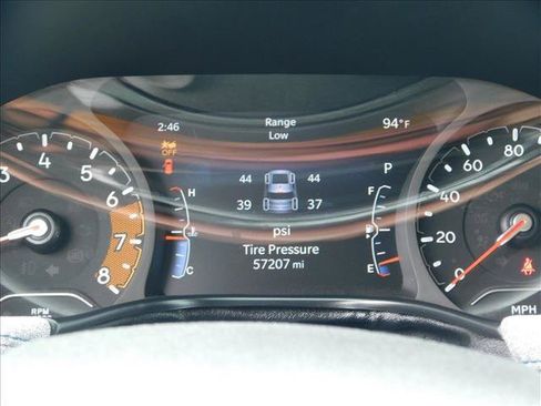 Used 2024 Jeep Compass Latitude AWD/4WD image 17