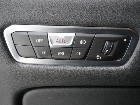 Used 2022 BMW X5 sDrive40i w/ Parking Assistance Package image 26