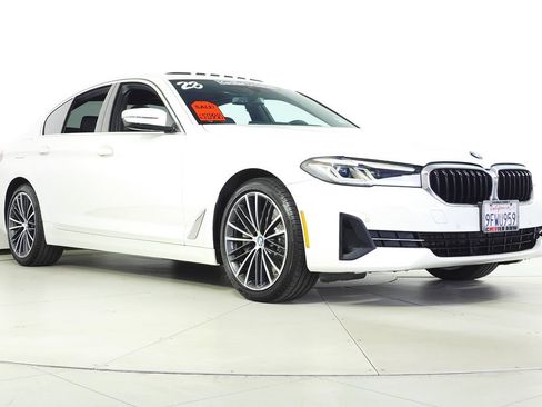 Certified 2023 BMW 530i w/ Convenience Package RWD image 4