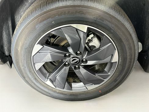 Used 2026 Nissan Rogue SV FWD image 11