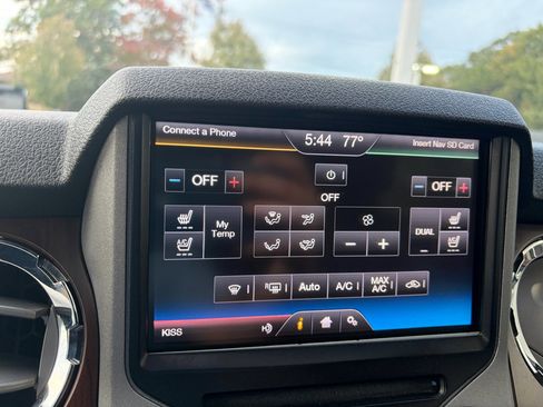 Used 2013 Ford F350 Lariat w/ Lariat Ultimate Pkg image 36