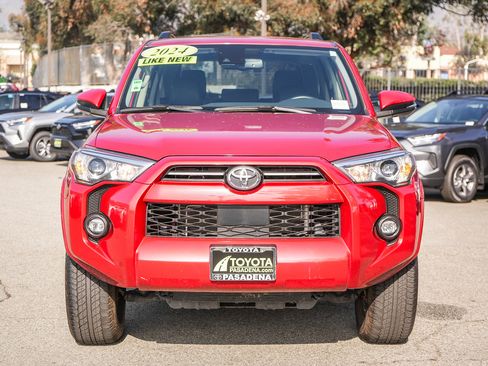 Used 2024 Toyota 4Runner SR5 Premium image 2