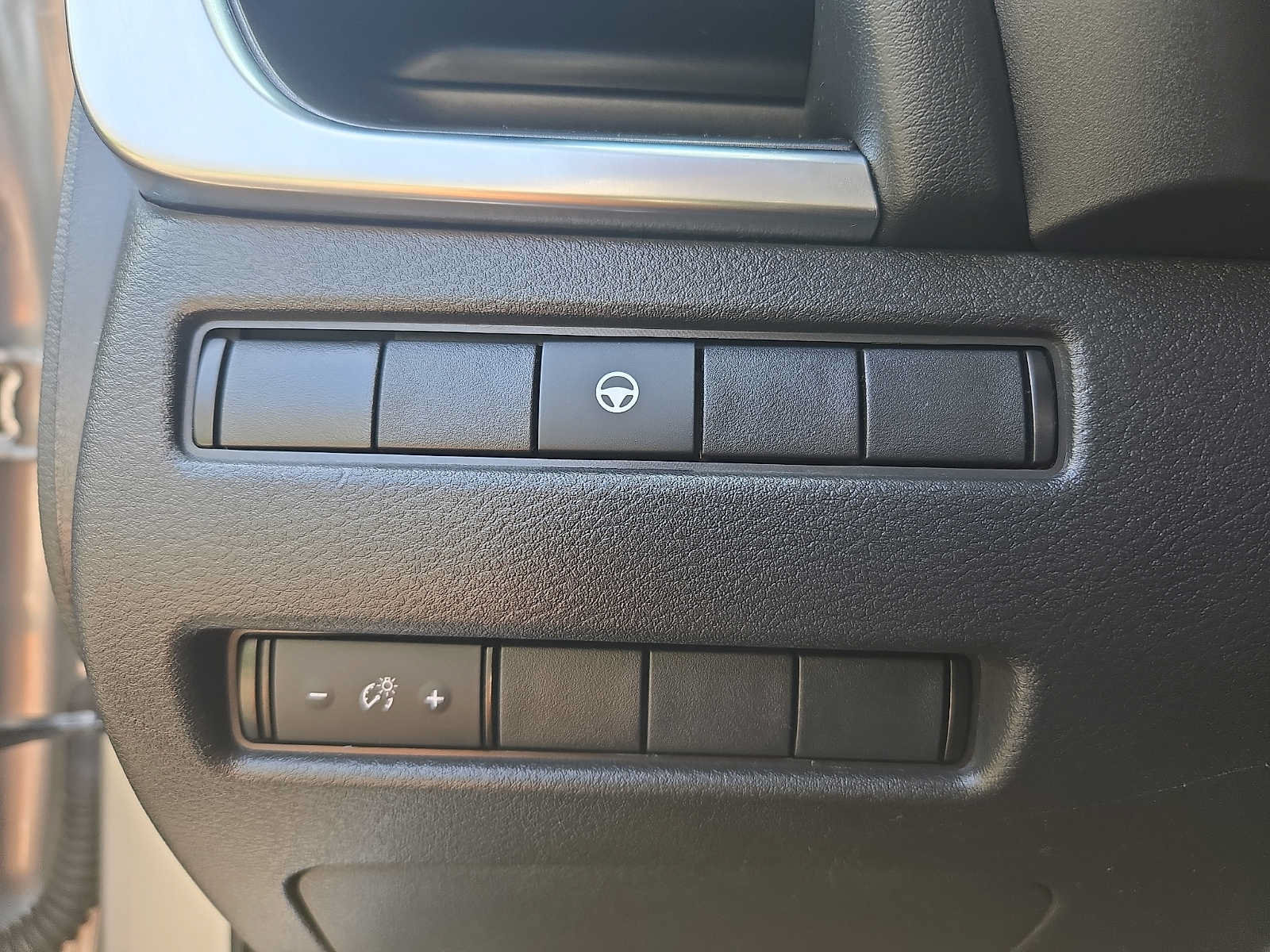 Used 2021 Nissan Rogue SV AWD/4WD image 22