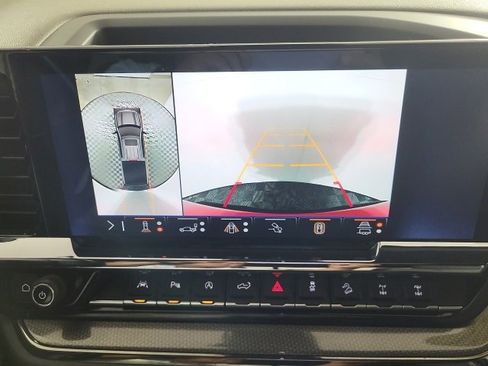 Used 2024 Chevrolet Silverado 1500 ZR2 w/ Technology Package image 30