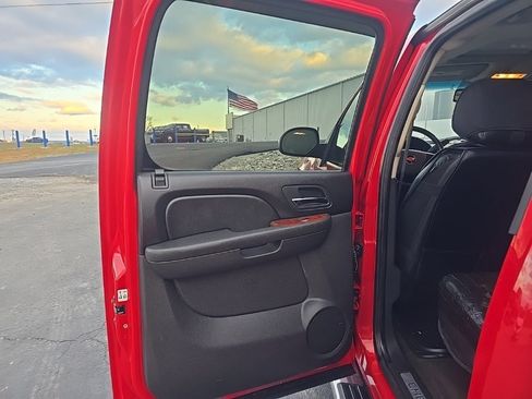 Used 2011 Chevrolet Silverado 1500 LTZ image 18