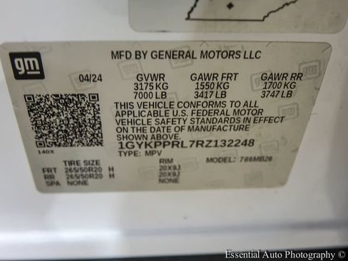 Certified 2024 Cadillac Lyriq Luxury w/ LPO, Floor Liner Package AWD/4WD image 26